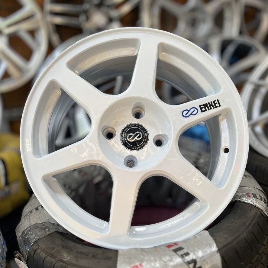 رینگ Enkei انکی evo 8 سایز 16 سفید براق