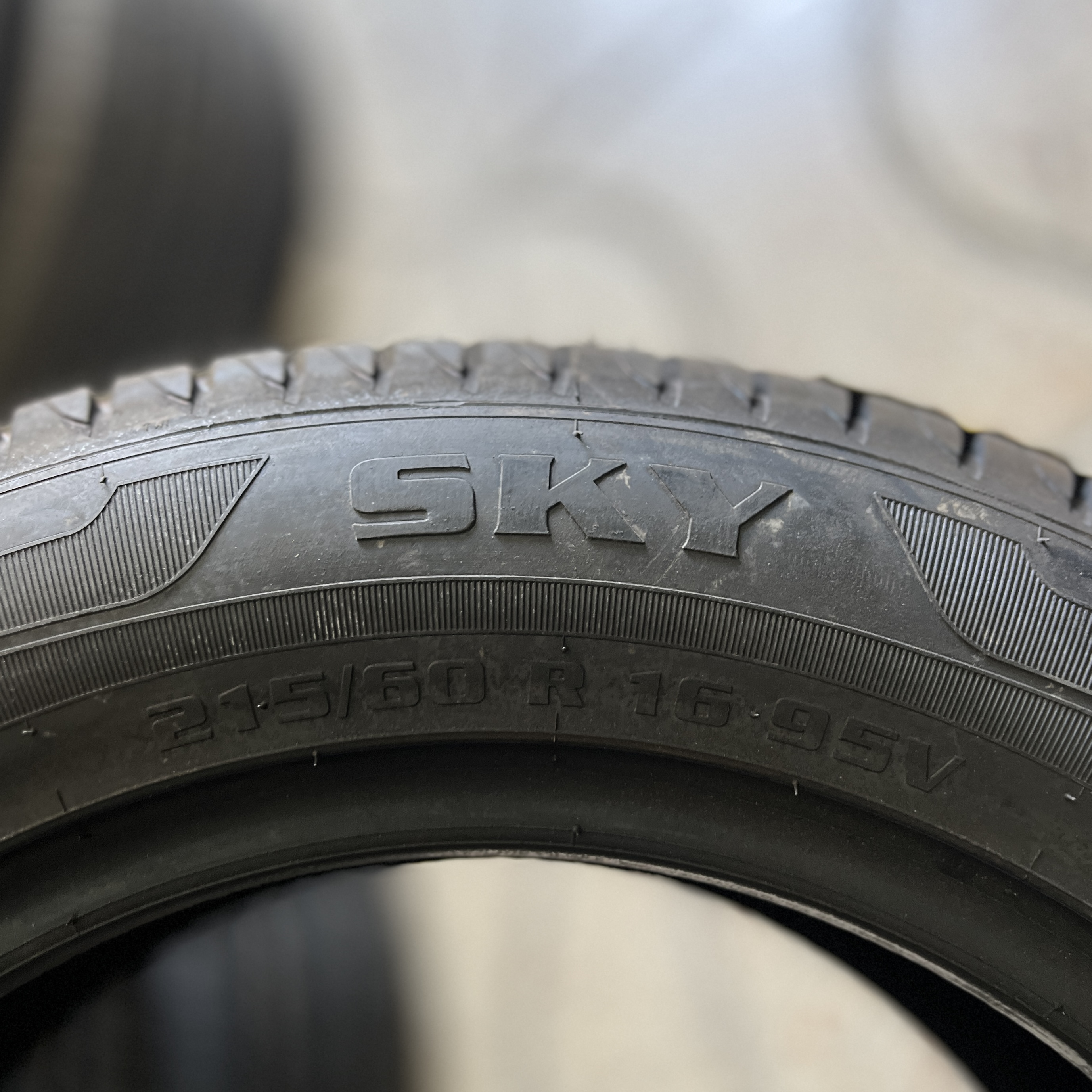 لاستیک یزد تایر سایز 215/60/16 طرح گل SKY ساخت 2026 - Image 2