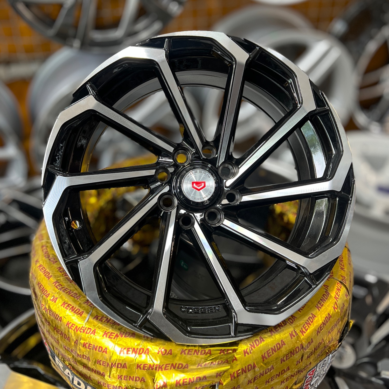 رینگ Vossen طبری سایز 15 جا پیچ 100-108 تراش مشکی
